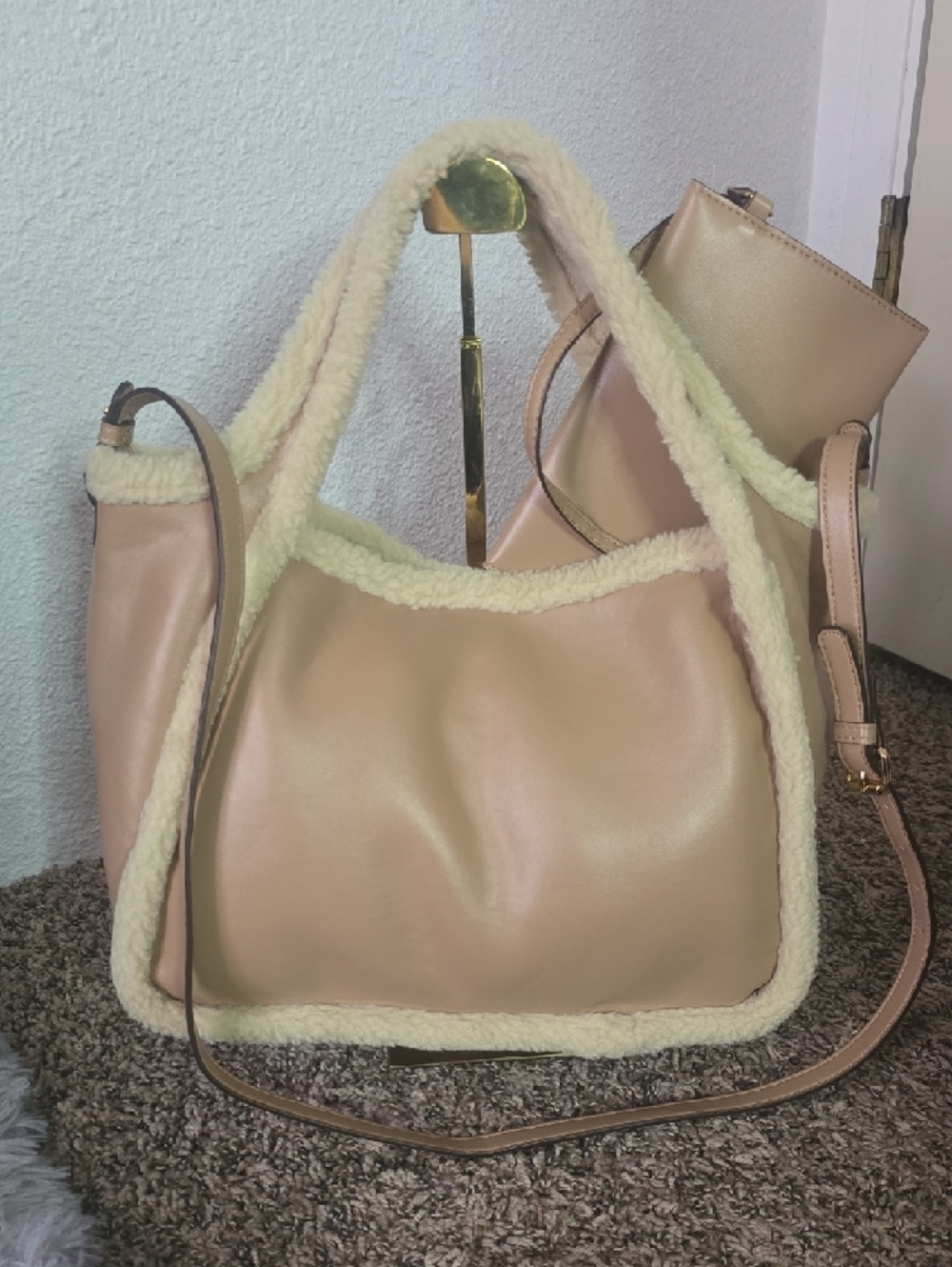 Stella McCartney Tan/Beige Faux Fur Shearling Sherpa Trim Tote W/ Pouch - Picture 16 of 16